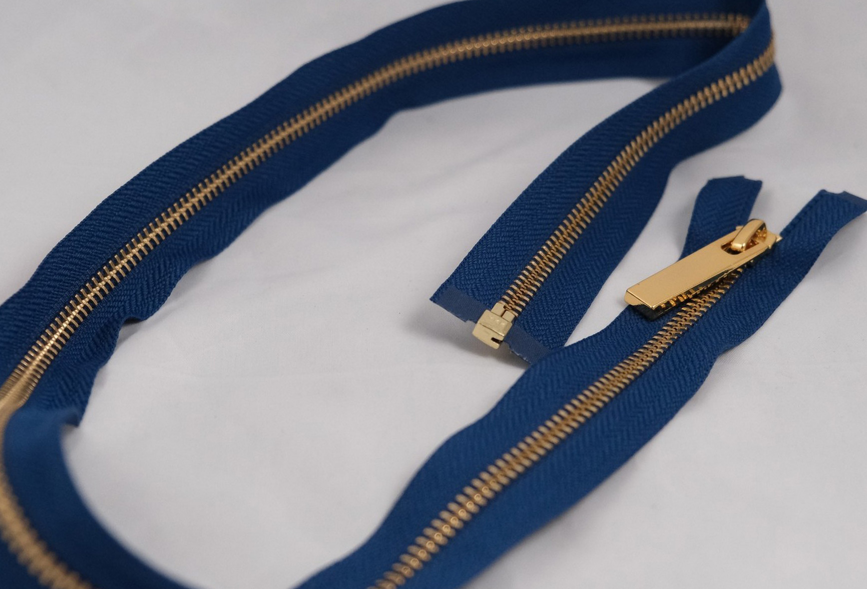 Метален цип, Т5, YKK, 75 cм